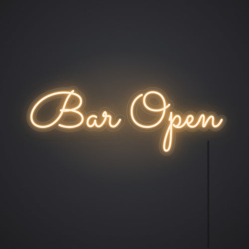 Néon Bar Open en blanc chaud, allumé sur un mur sombre