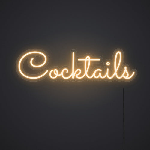 Néon Cocktails en blanc chaud, allumé sur un mur sombre